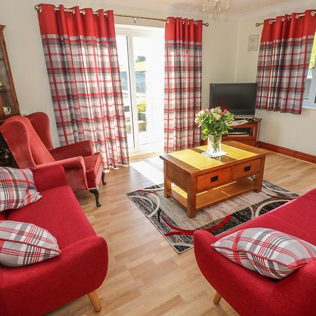 Broadford Farm Bungalow Kidwelly Bagian luar foto