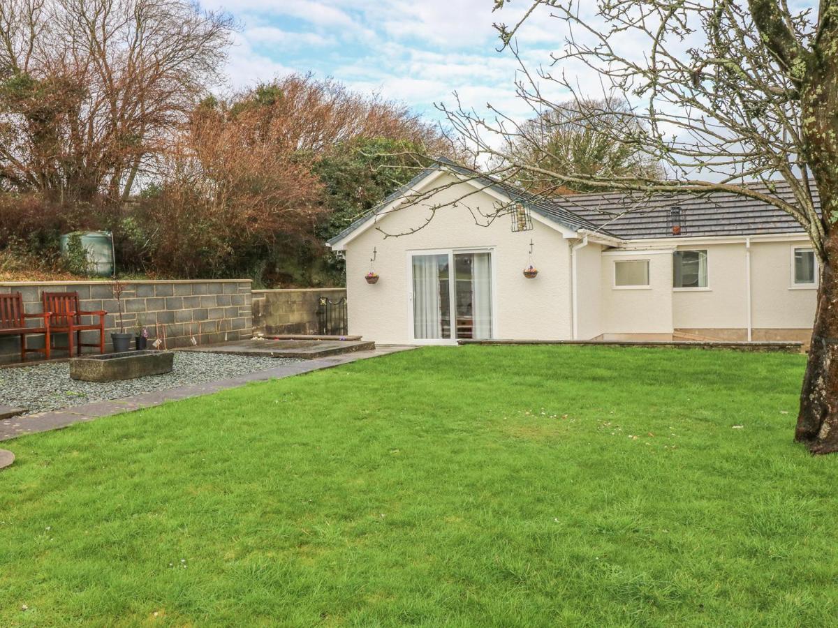 Broadford Farm Bungalow Kidwelly Bagian luar foto